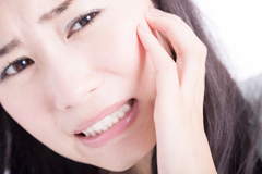 口腔外科は、お口のトラブル全般に対応する診療メニューです